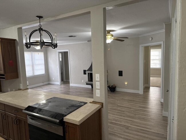 Building Photo - 1308 N Charles St