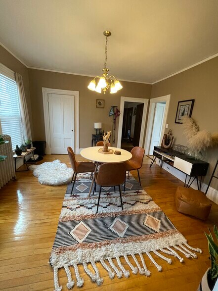 Original Tin Ceilings - 395 Hanover St