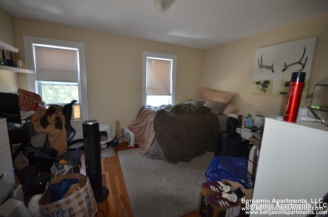 Building Photo - 53 West Seventh St. Unit 2