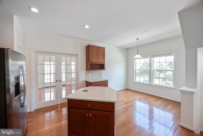 Building Photo - 616 Warbler Walk