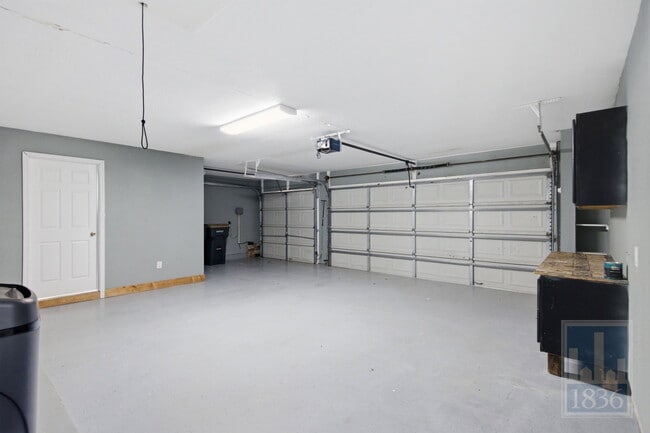 Building Photo - 8507 Jilbur Dr
