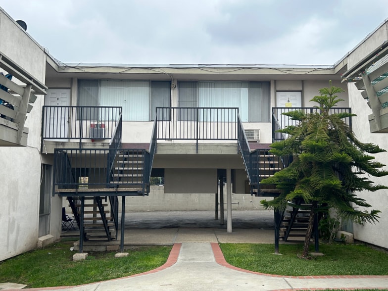 Building Photo - 841 N Orange St