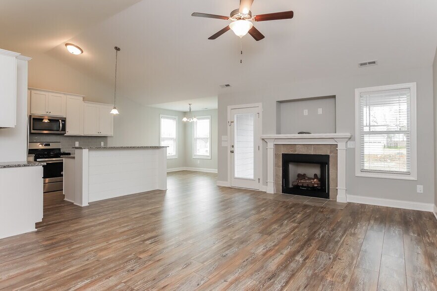 Building Photo - 977 Airedale Trail