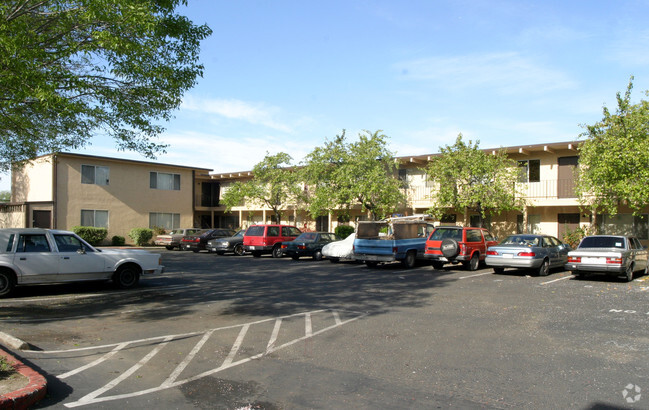 Harmony Apartments - 14117-14121 San Pablo Ave