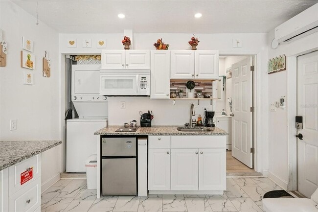 Building Photo - 840 Albritton Ave