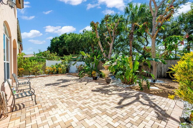 Building Photo - 5089 Sancerre Cir