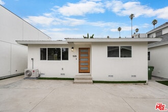 Building Photo - 1535 N Kingsley Dr