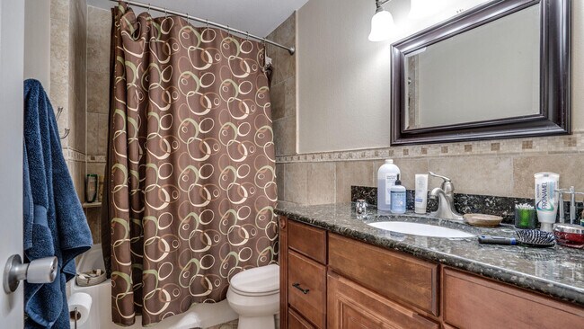 Building Photo - 601 Ironwood Dr