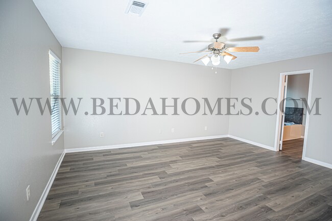 Building Photo - 5365 Tallowwood Terrace