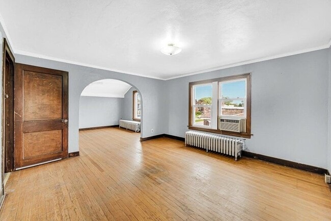 Building Photo - 650 119th St