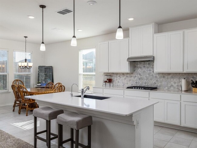 Building Photo - 3921 Riardo Dr