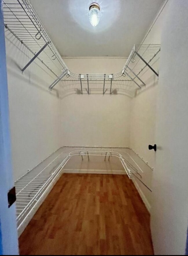 Building Photo - 206 Goff Dr