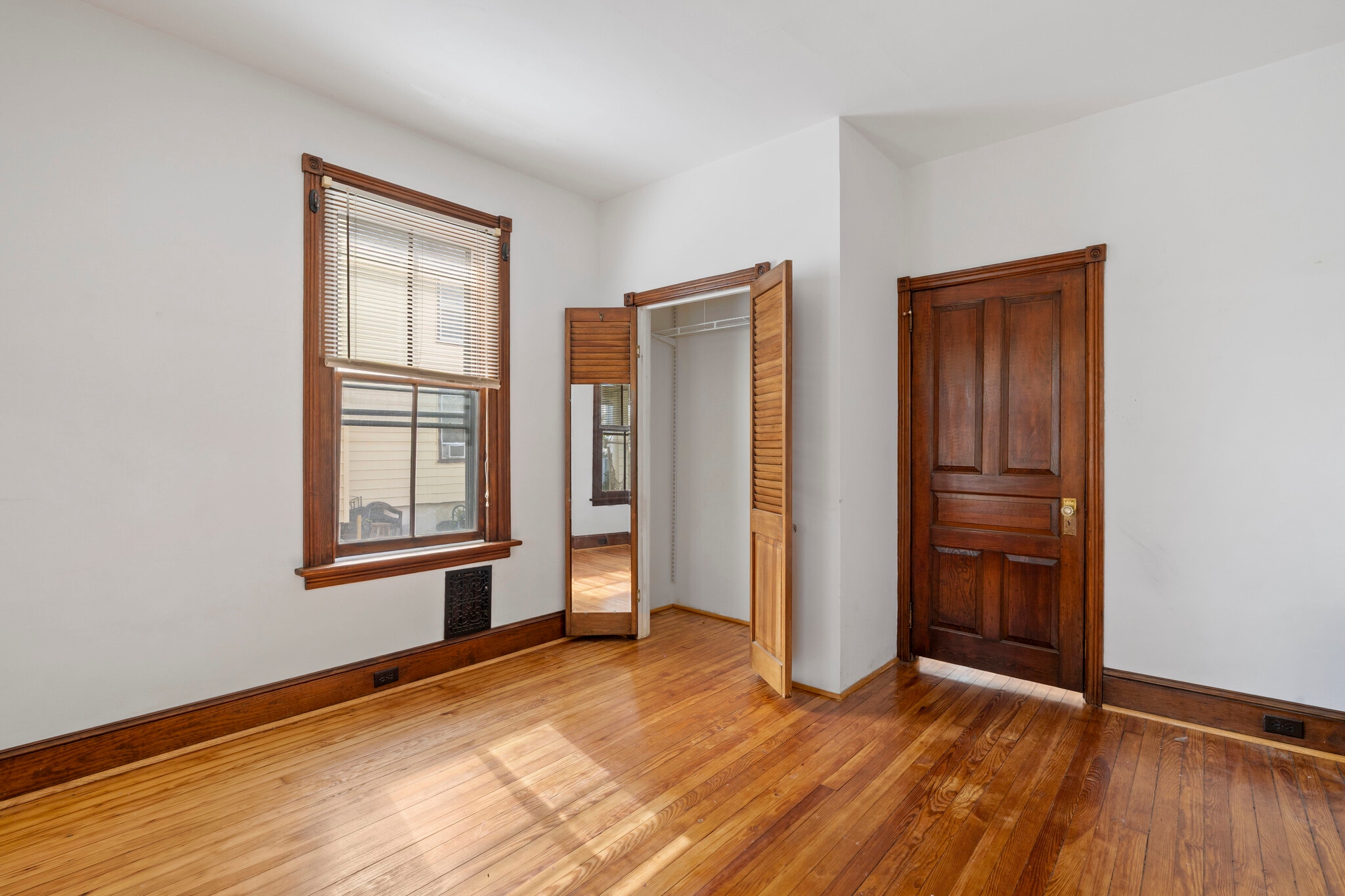 Building Photo - 26 Central Ave