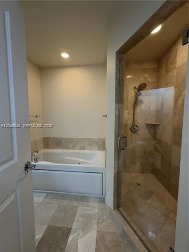 Building Photo - 16100 Emerald Estates Dr