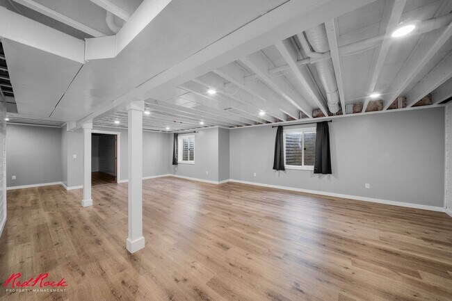 Building Photo - Modern 5 Bedroom Home in Cedar City!