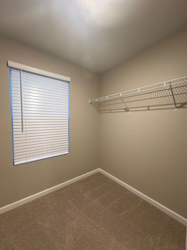 Building Photo - 4 Bedroom, 2.5 Bath and 2 Car Garage in Hartmann Crossing! $500 OFF FIRST MONTH’S RENT!