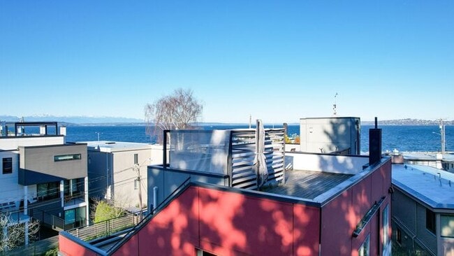 Building Photo - Stunning Air Conditioned Alki Condo Overlooking Majestic Puget Sound!