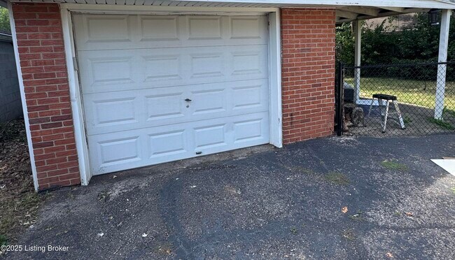 Building Photo - 3208 Ellis Way