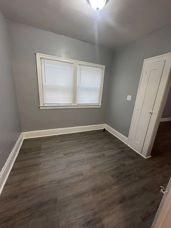 Building Photo - 1442 W 101st St