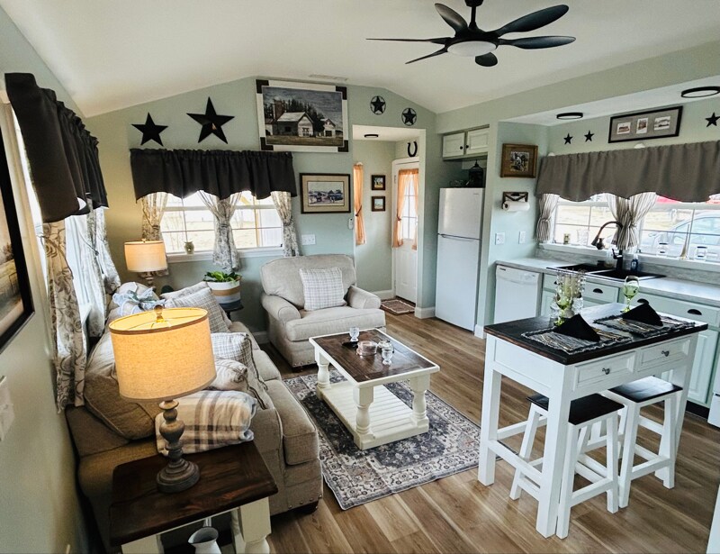 Building Photo - 373 T Johnson Rd