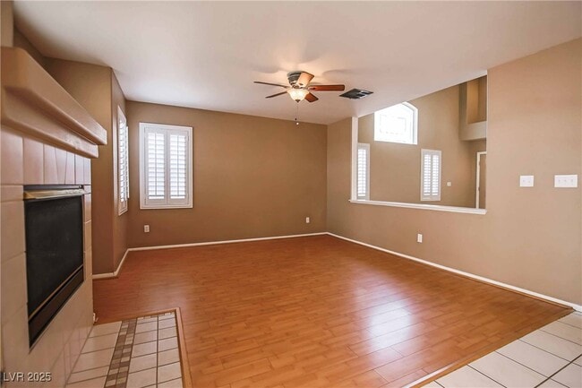 Building Photo - 10412 Shadowland Ave