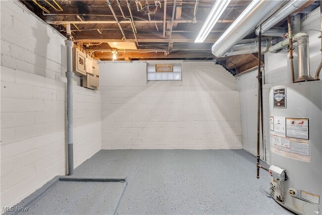 Building Photo - 11816 Marne Ave
