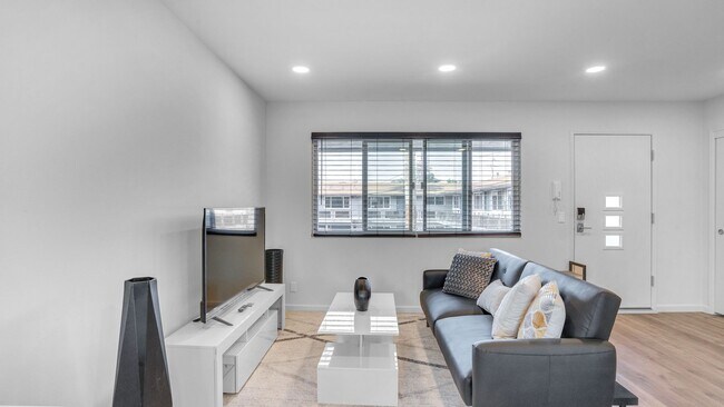 Building Photo - 1980 California St