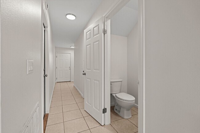 Building Photo - 5115 E 11th St