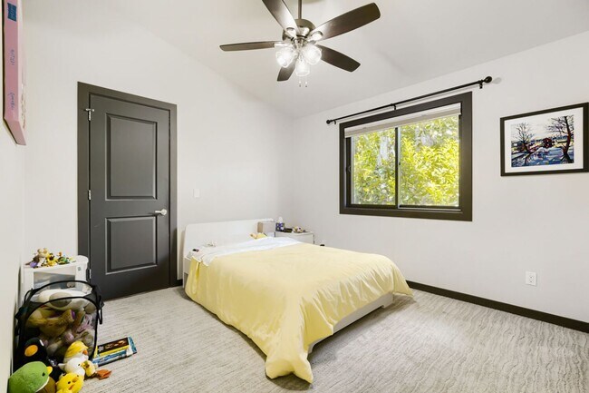 Building Photo - Cedar Park Furnished Home