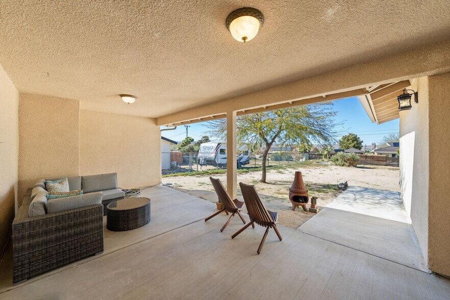 Building Photo - 58328 Bonanza Dr