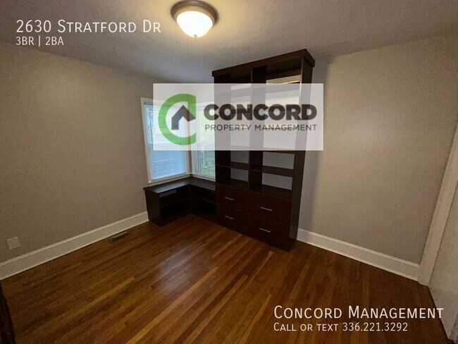Building Photo - 2630 Stratford Dr