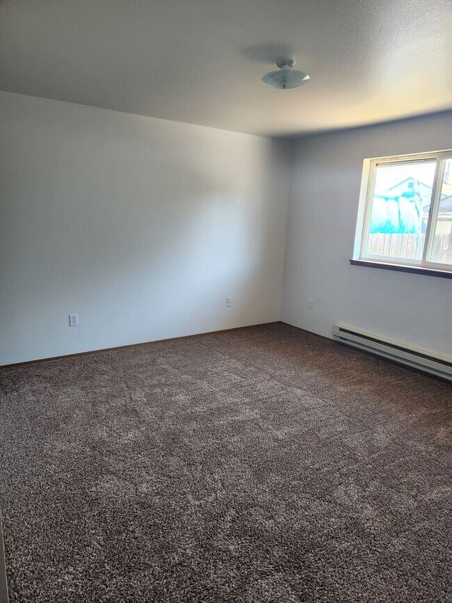 Building Photo - c1617