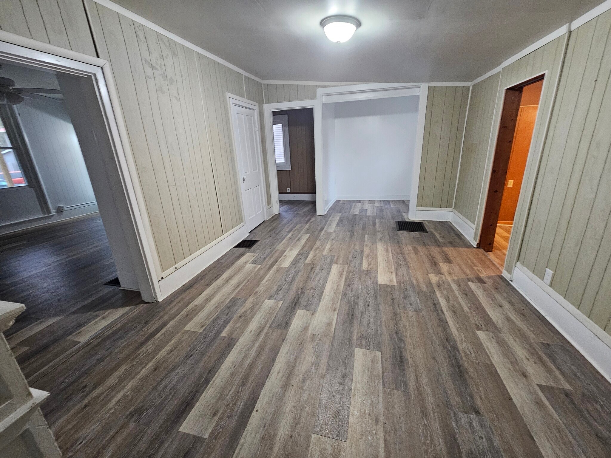 Building Photo - 229 Buckingham St