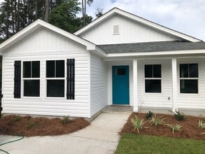 Building Photo - 42 Lance Ln