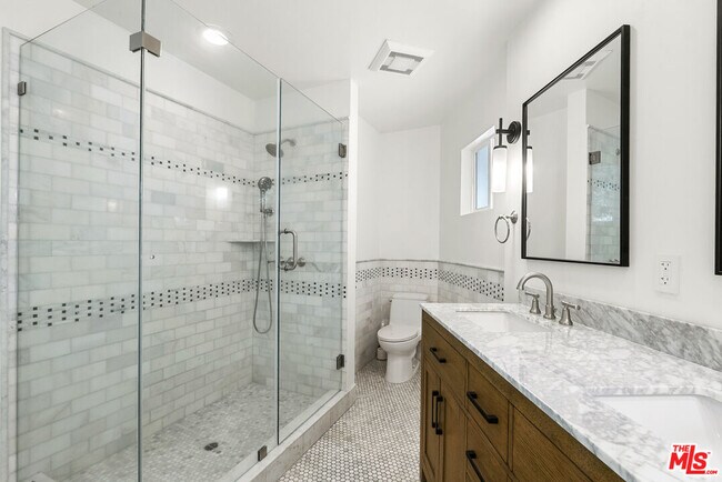 Building Photo - 9541 Cedarbrook Dr