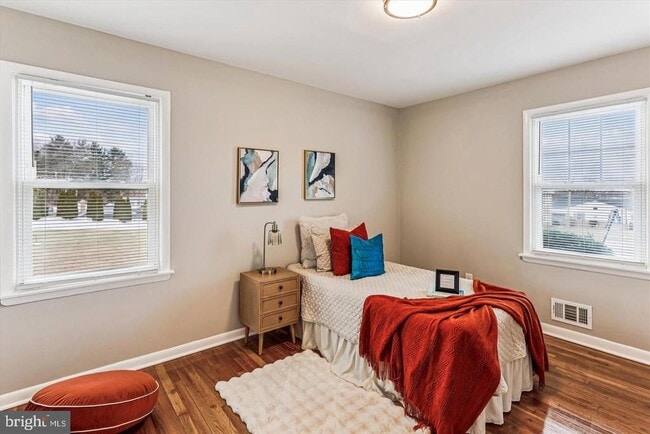 Building Photo - 7 Cedar Bluff Ct