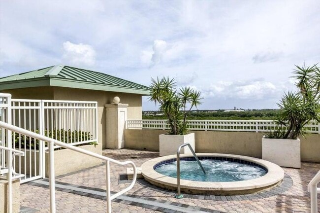 Building Photo - 350 N Federal Hwy