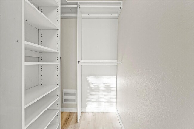 Building Photo - 2827 SW 83rd Terrace