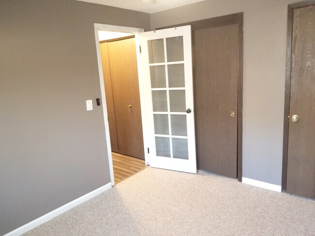 Building Photo - 510 S Phillippi St