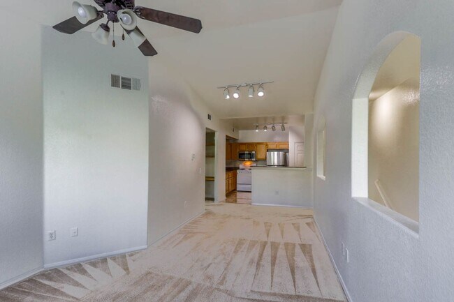 Building Photo - Resort Living 1 Bedroom Condo In West Las ...