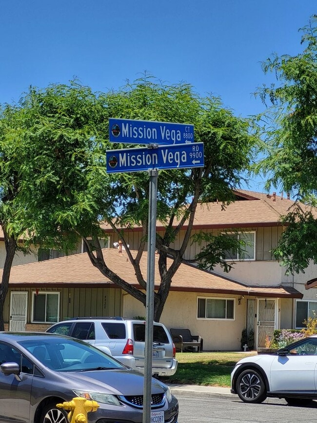 Building Photo - 8838 Mission Vega Ct