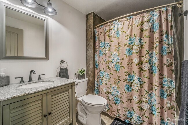 Building Photo - 1423 85th Dr NE