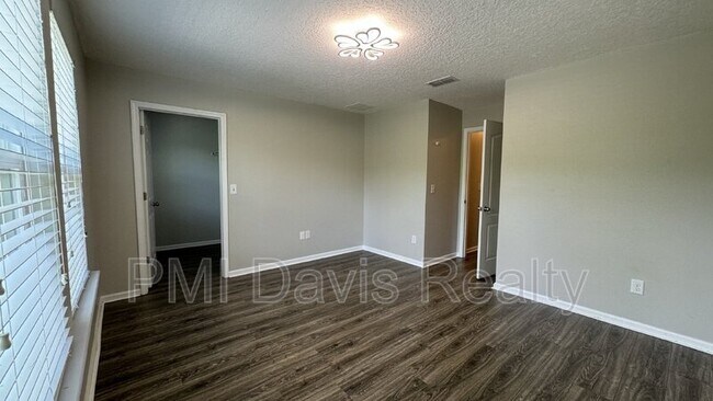 Building Photo - 2444 Raptor Rd