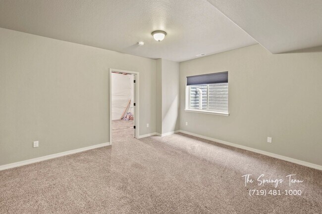 Building Photo - BEAUTIFUL 4BD + BONUS ROOM/3BA/3 CAR GARAG...