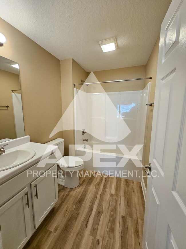 Building Photo - AVALON TOWNHOMES – LIKE NEW - 2 Bd/2.5 Ba ...