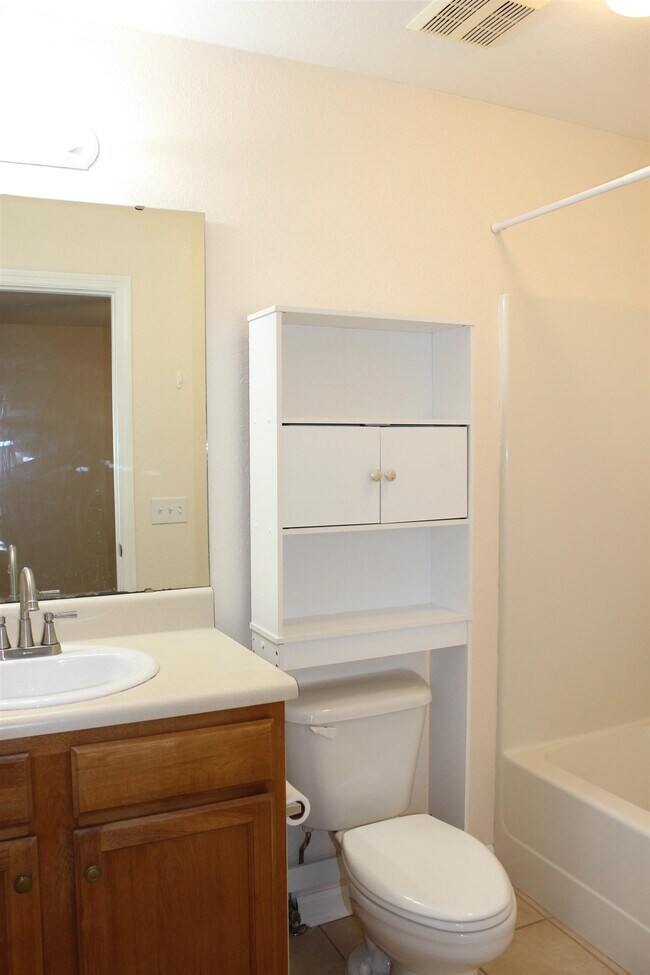 Building Photo - 4434 Gearhart Rd