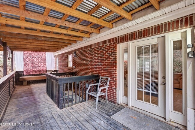 Building Photo - 2726 Brownsboro Rd