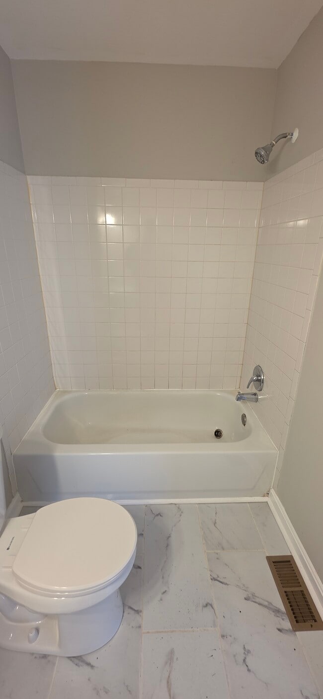 Building Photo - 3309 Noble St