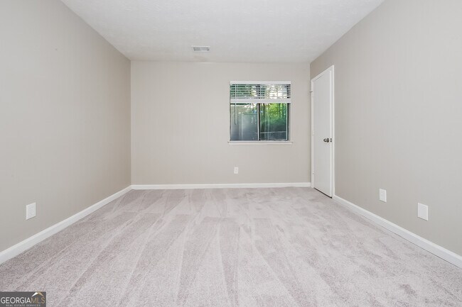Building Photo - 144 Fairview Dr