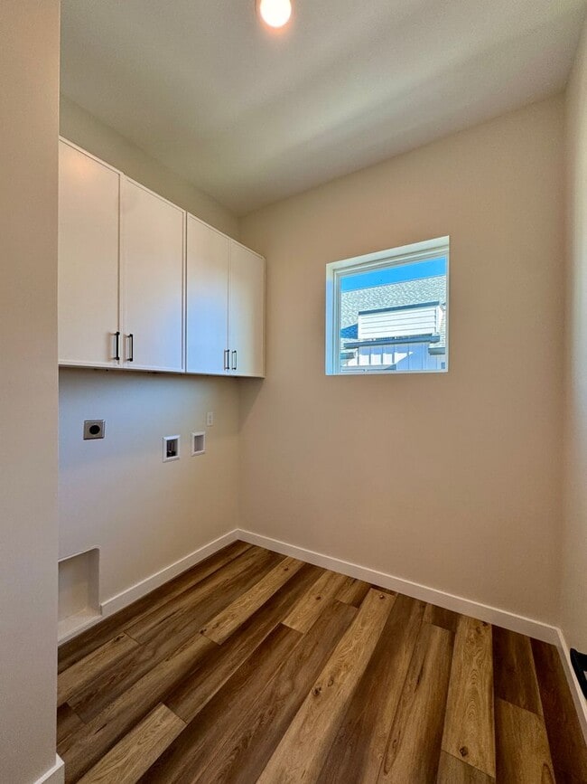 Building Photo - 1861 Zeta Way